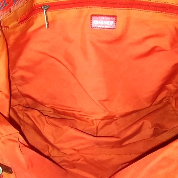 CHANEL Travel Ligne tote EUC - Picture 9 of 16